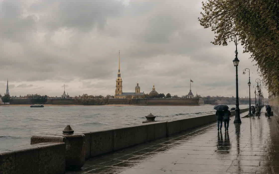 Петропавловская крепость и мокрая брусчатка после дождя
