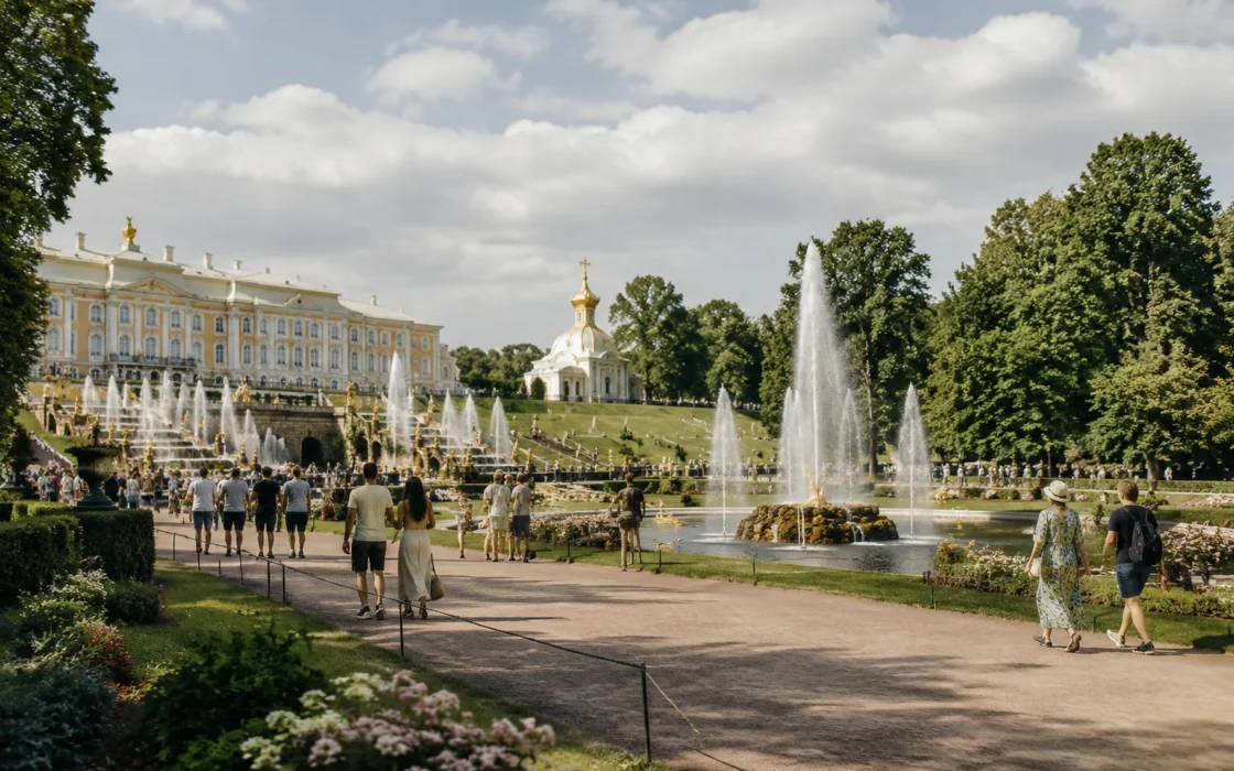 Прогулка по Нижнему парку Петергофа